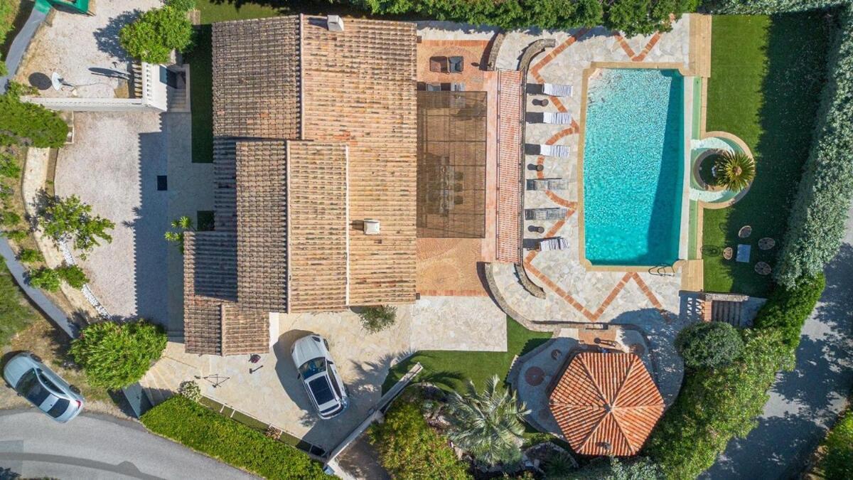 Luxueuse Vue Vignes Avec Piscine Et Terrain De Petanque *