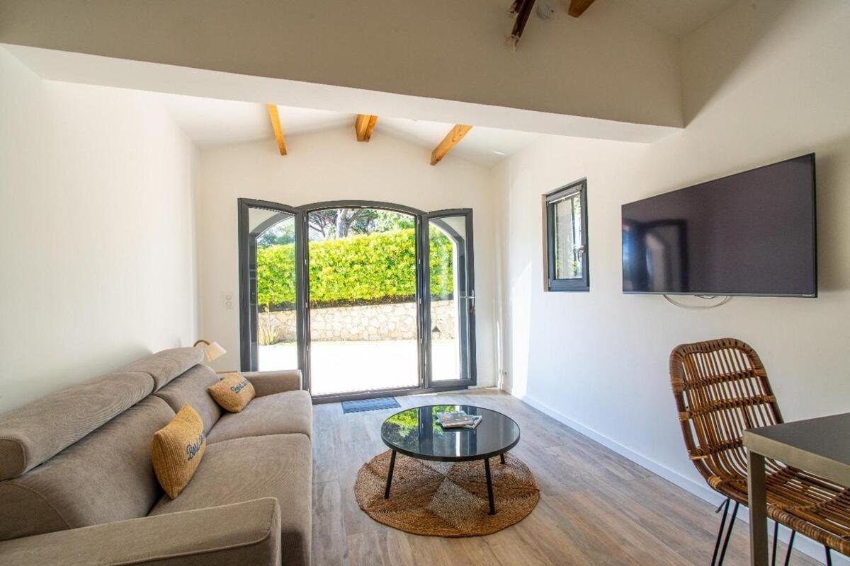 Luxueuse Vue Vignes Avec Piscine Et Terrain De Petanque Villa *