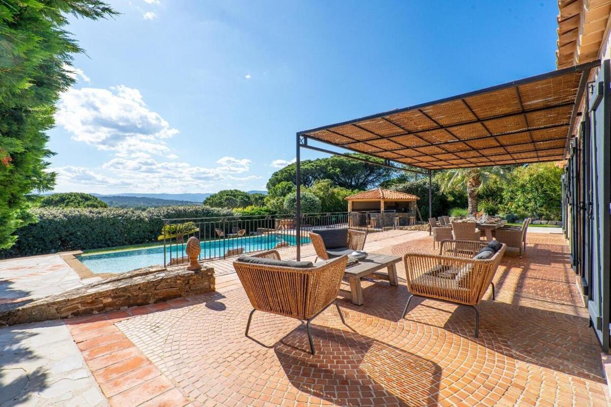 Luxueuse Vue Vignes Avec Piscine Et Terrain De Petanque Villa Gassin